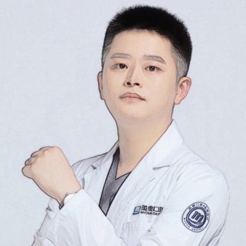 長沙美奧口腔門診部梁開醫(yī)生