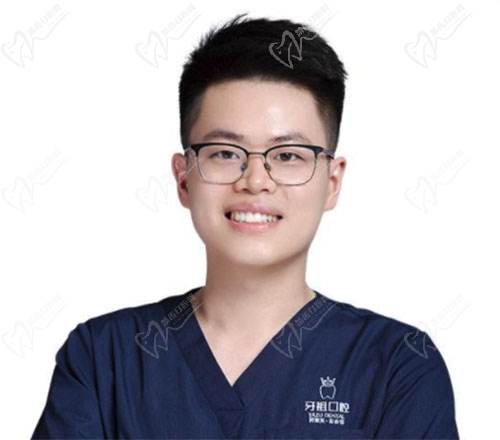 長沙開福牙祖口腔陳劍陽