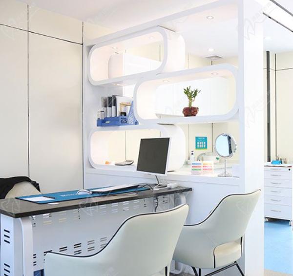 深圳格倫菲爾口腔（龍華壹方天地店）診室.jpg