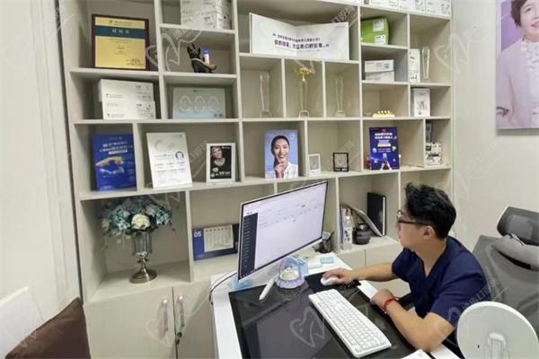 北京鼓樓優(yōu)貝口腔門診部咨詢室