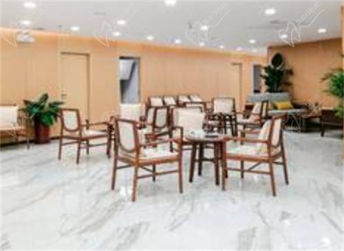 東莞美立方整形醫(yī)院醫(yī)生介紹