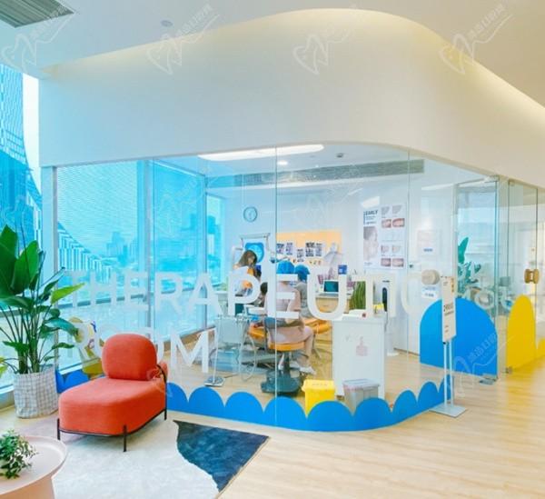 重慶多樂(lè)兒童齒科(謝家灣萬(wàn)象門(mén)診)